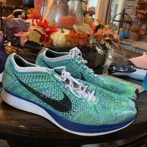 Nike flyknit runner